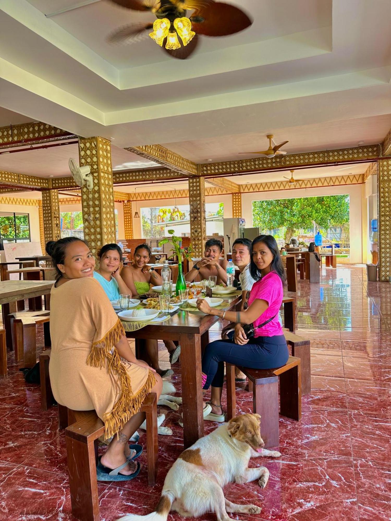 On Board Lifestyle Panglao Resort ภายนอก รูปภาพ