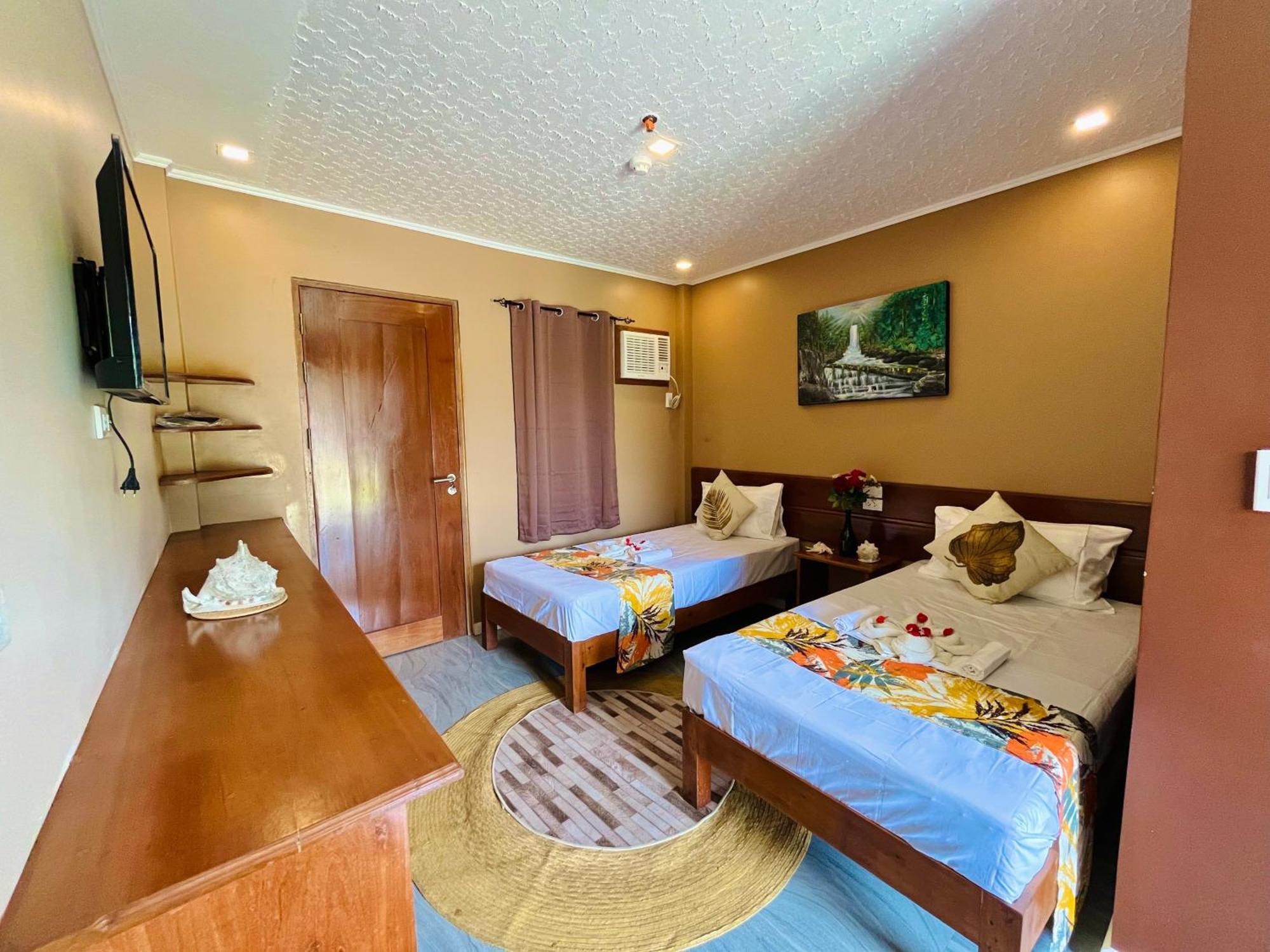 On Board Lifestyle Panglao Resort ภายนอก รูปภาพ