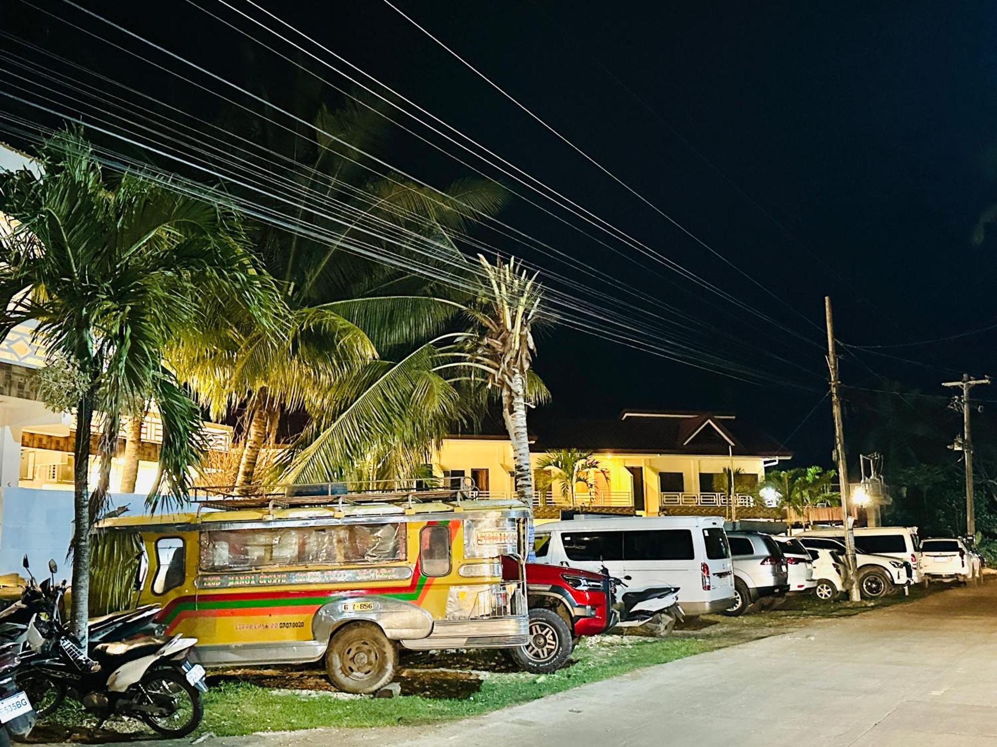 On Board Lifestyle Panglao Resort ภายนอก รูปภาพ